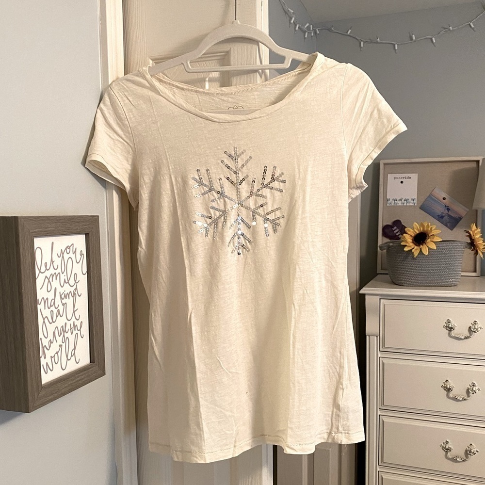 OLD Navy Snowflake Tee